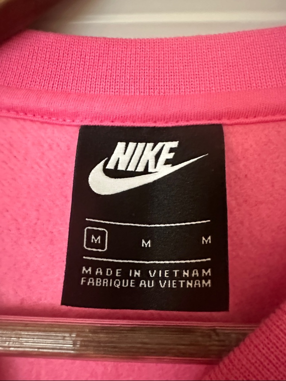Nike Men’s Hot Pink Crewneck Sweatshirt - Picture 3 of 4